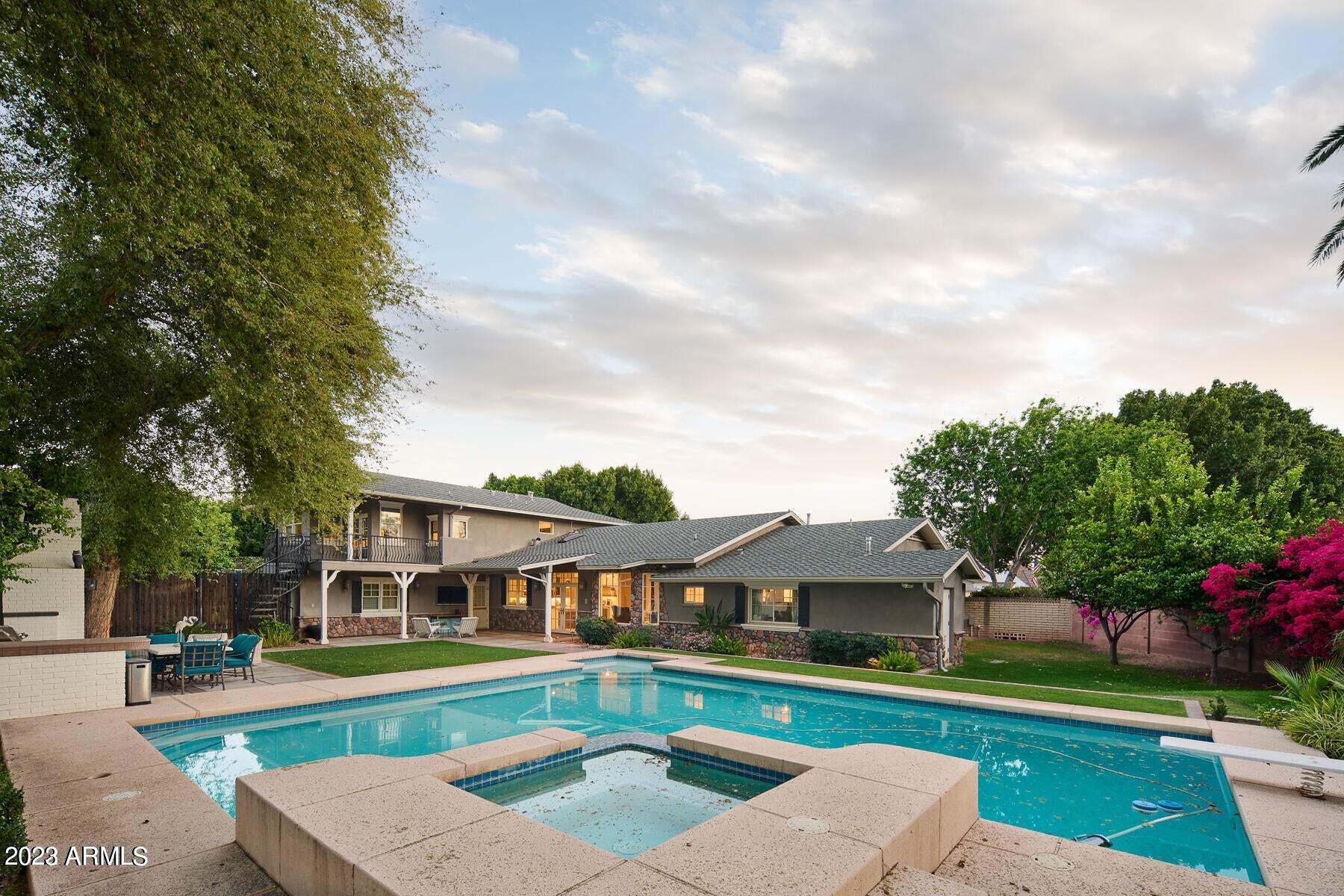 LAFAYETTE VILLA 4 - Residential