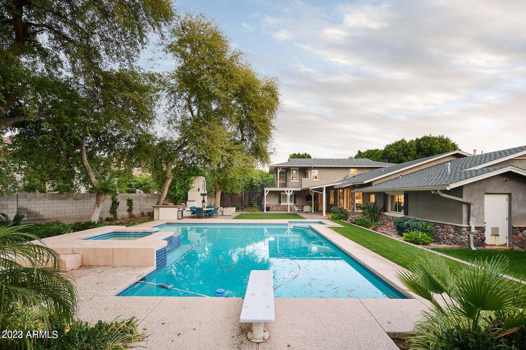 LAFAYETTE VILLA 4 - Residential