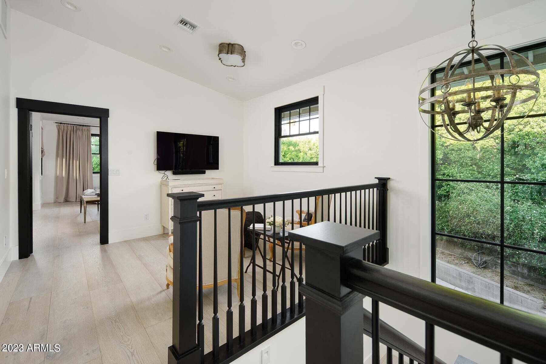LAFAYETTE VILLA 4 - Residential