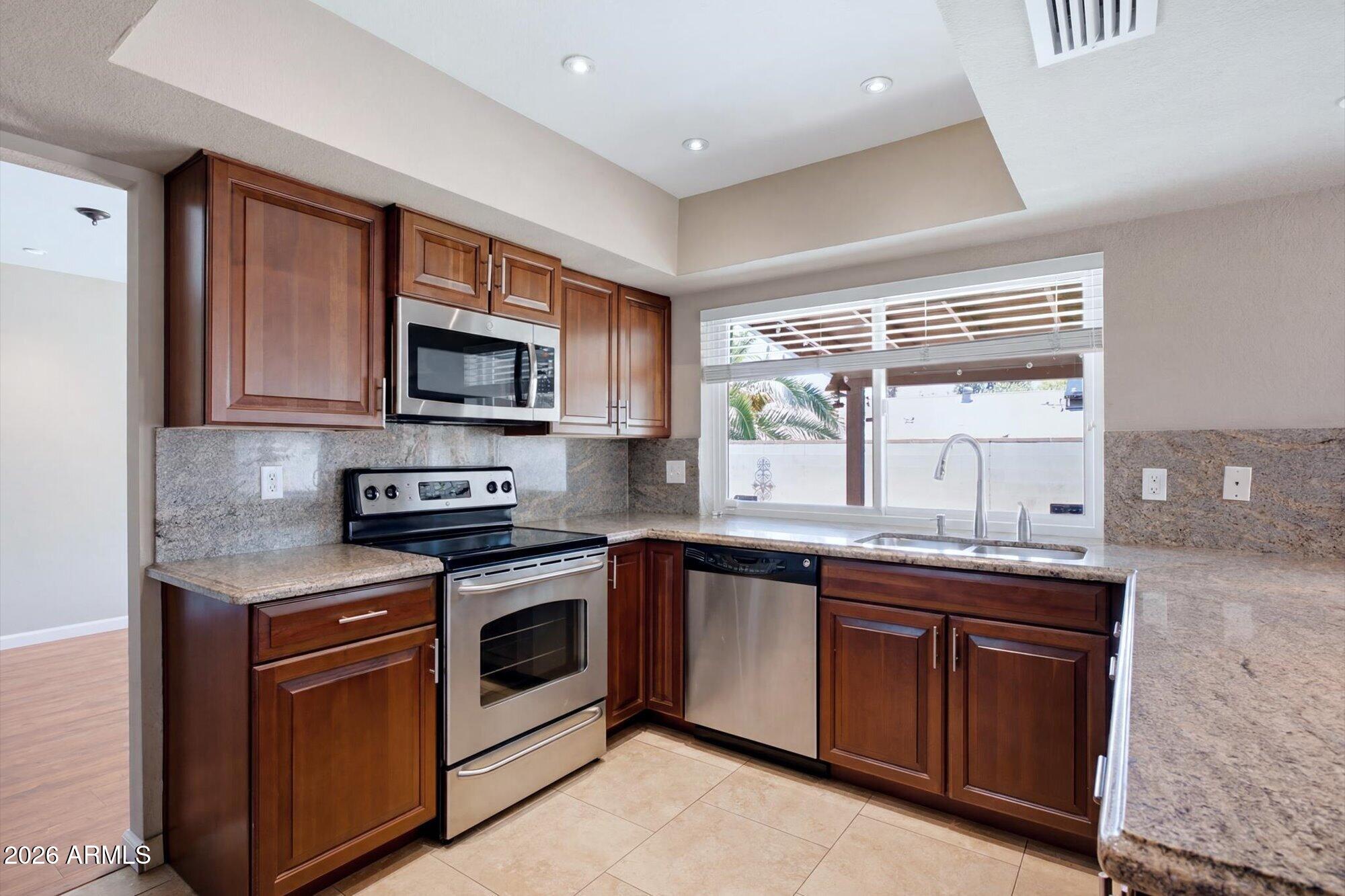 LA PAZ AT DESERT SPRINGS UNIT 3 - Residential
