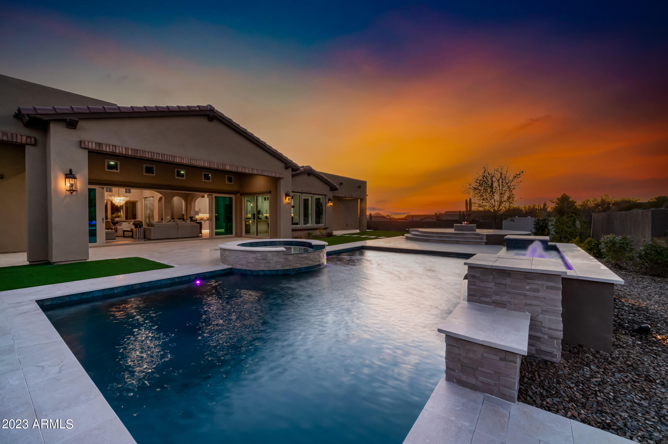 WHISPER RIDGE - Residential