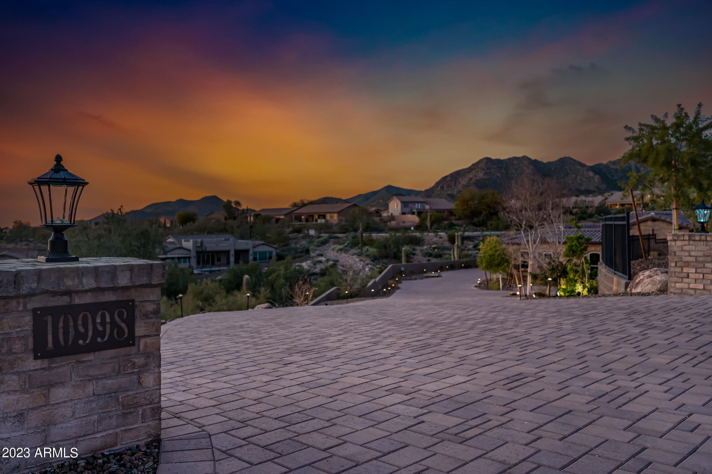 WHISPER RIDGE - Residential