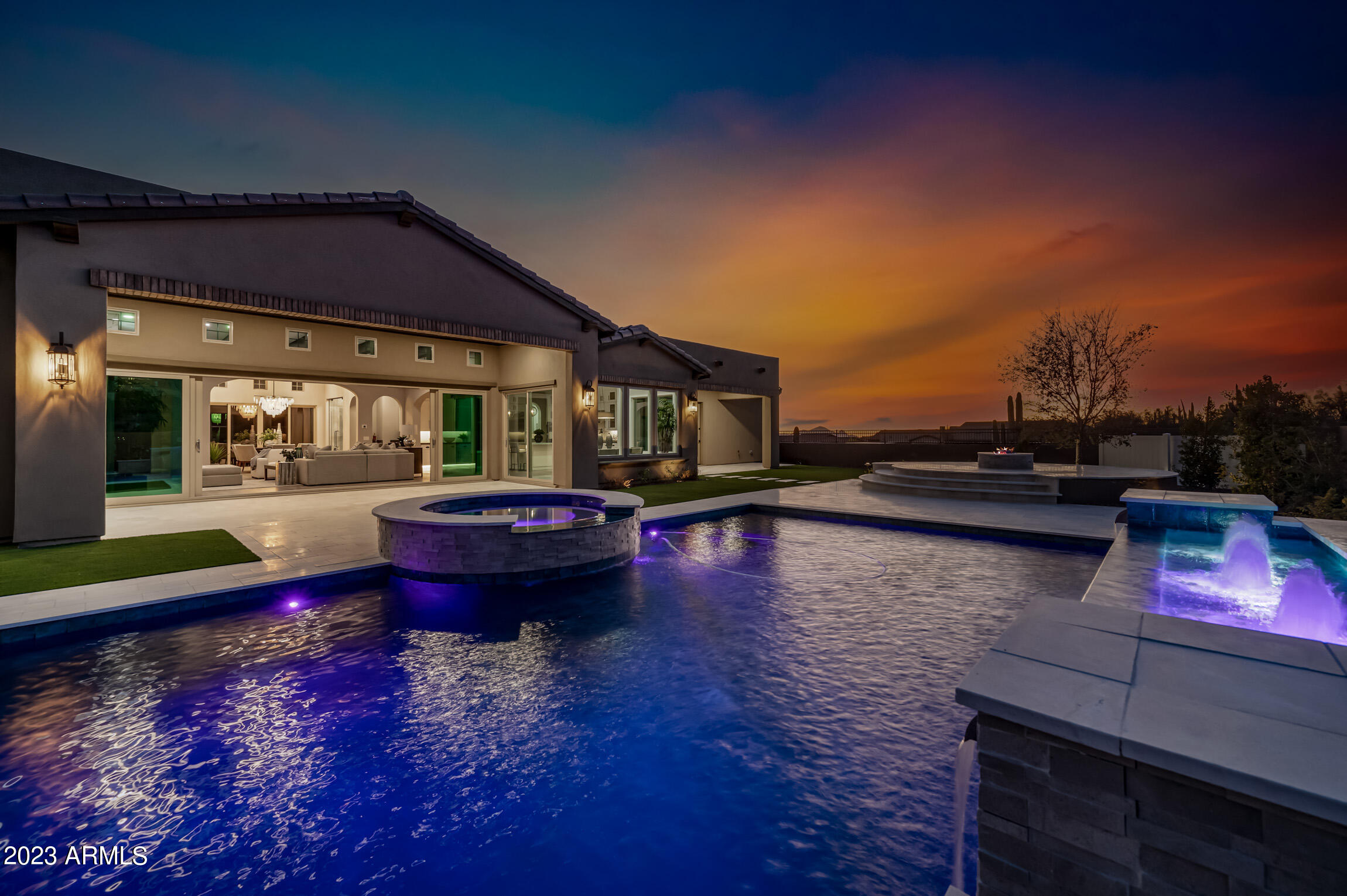 WHISPER RIDGE - Residential