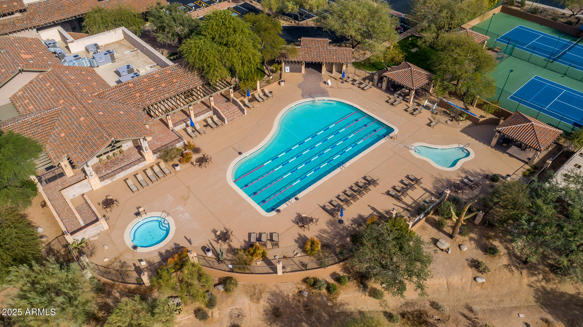 LAS SENDAS - Residential