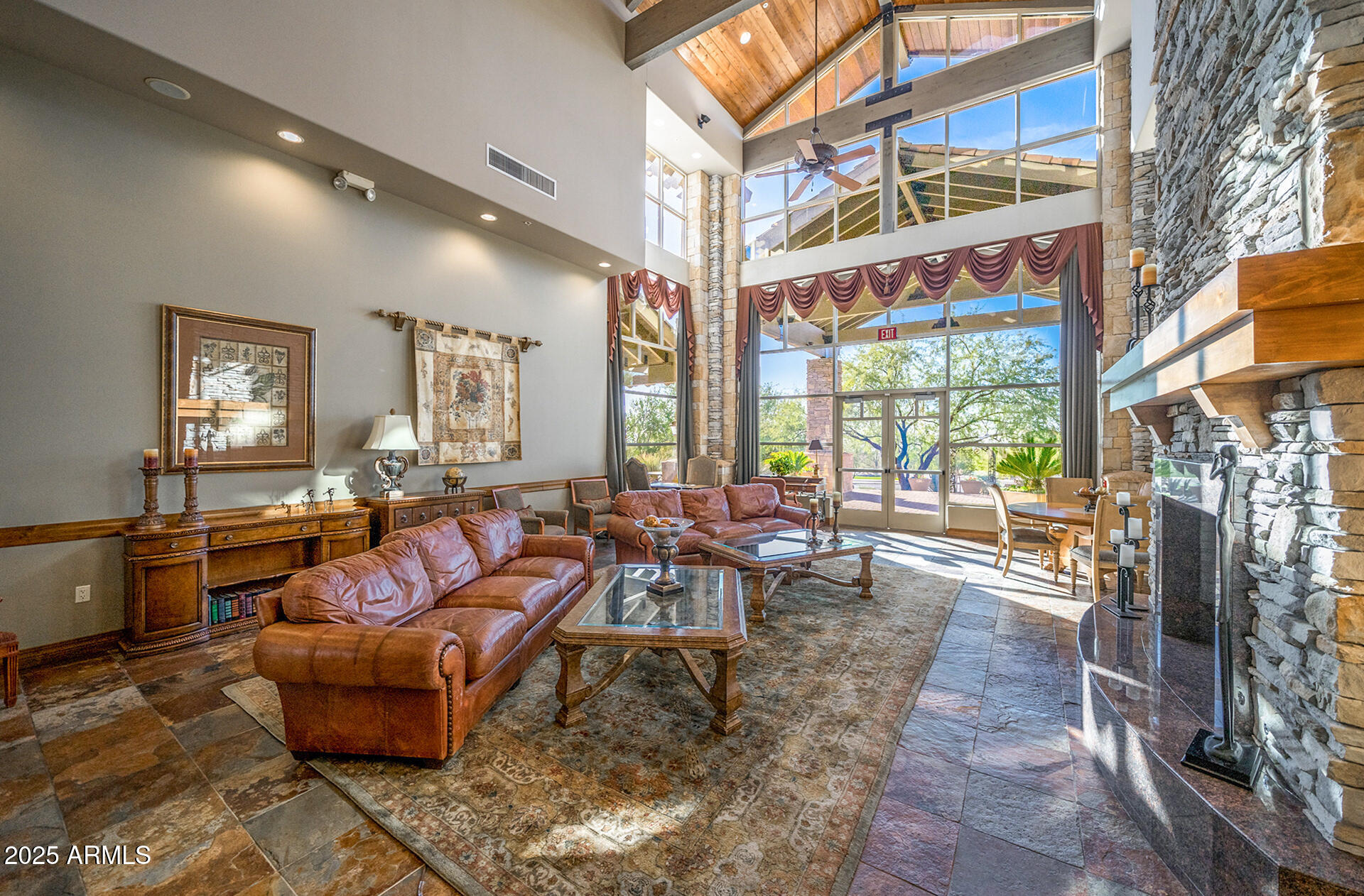 LAS SENDAS - Residential