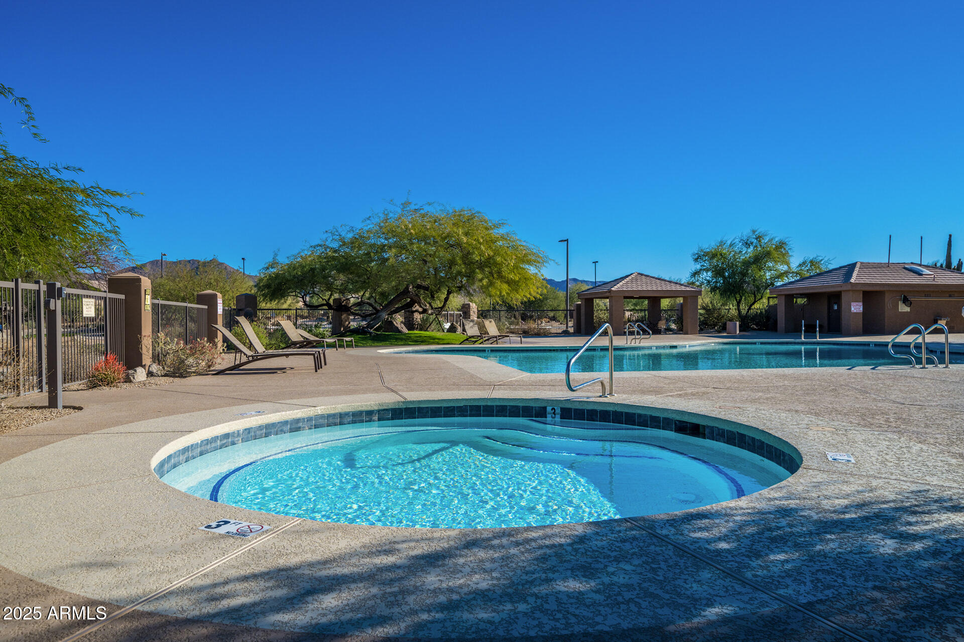 LAS SENDAS - Residential
