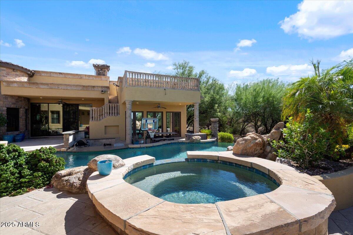 LAS SENDAS - Residential