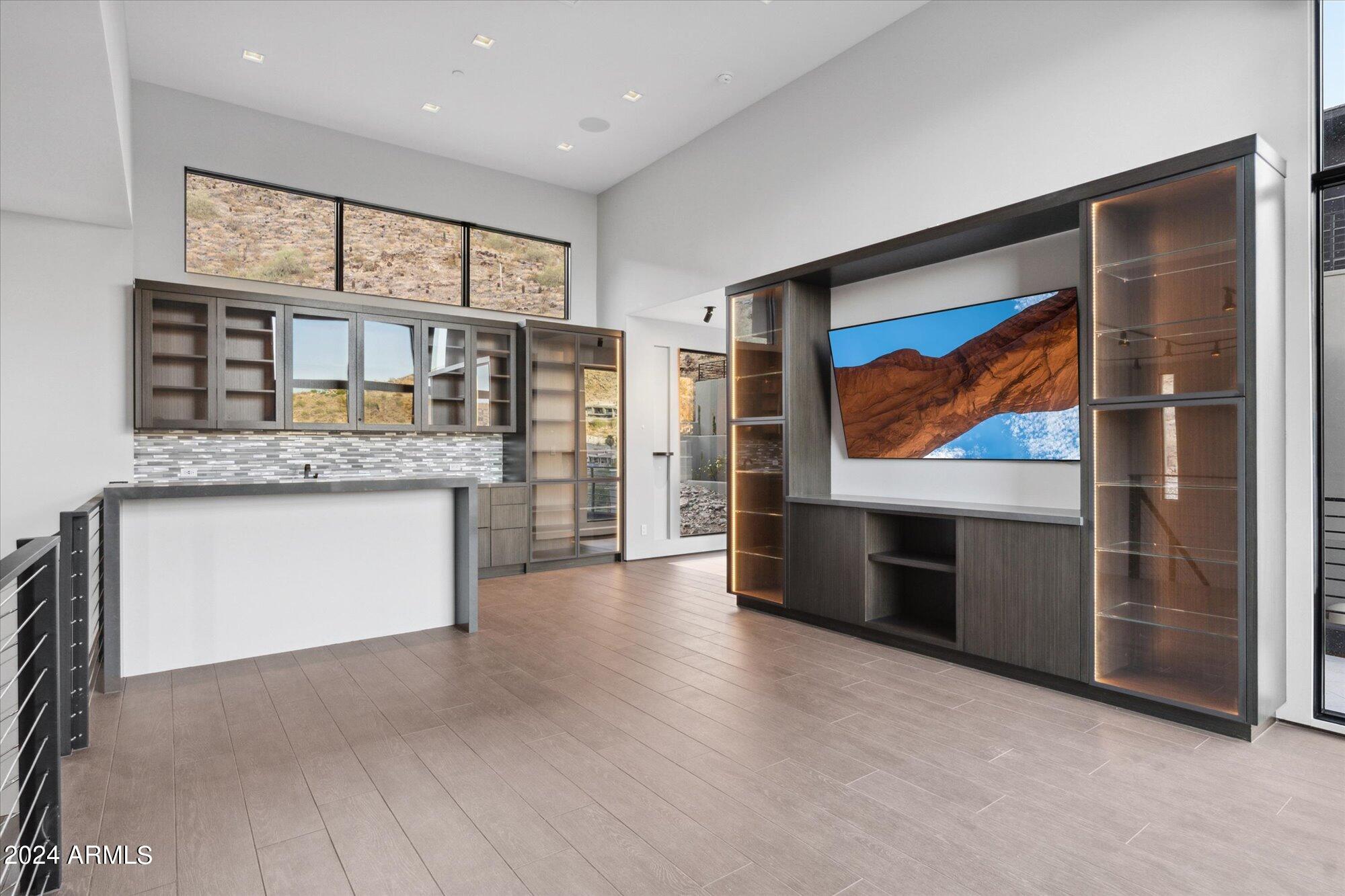 PARADISE RESERVE - Residential