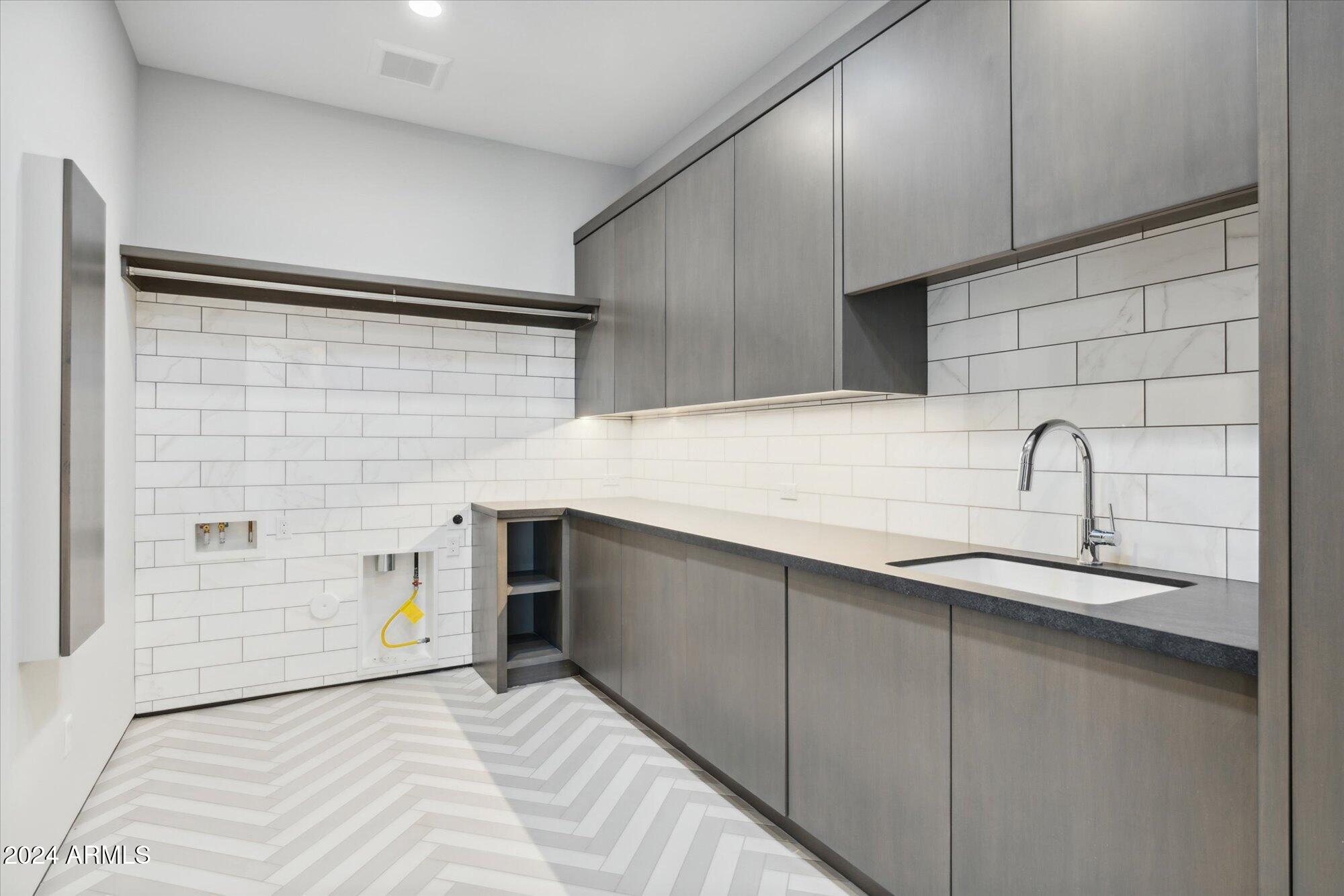 PARADISE RESERVE - Residential