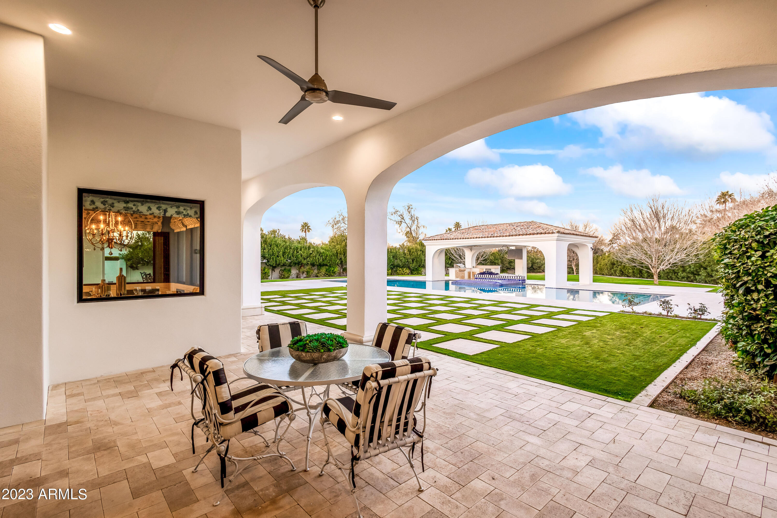 GROSSE POINTE HIGHLANDS - Residential