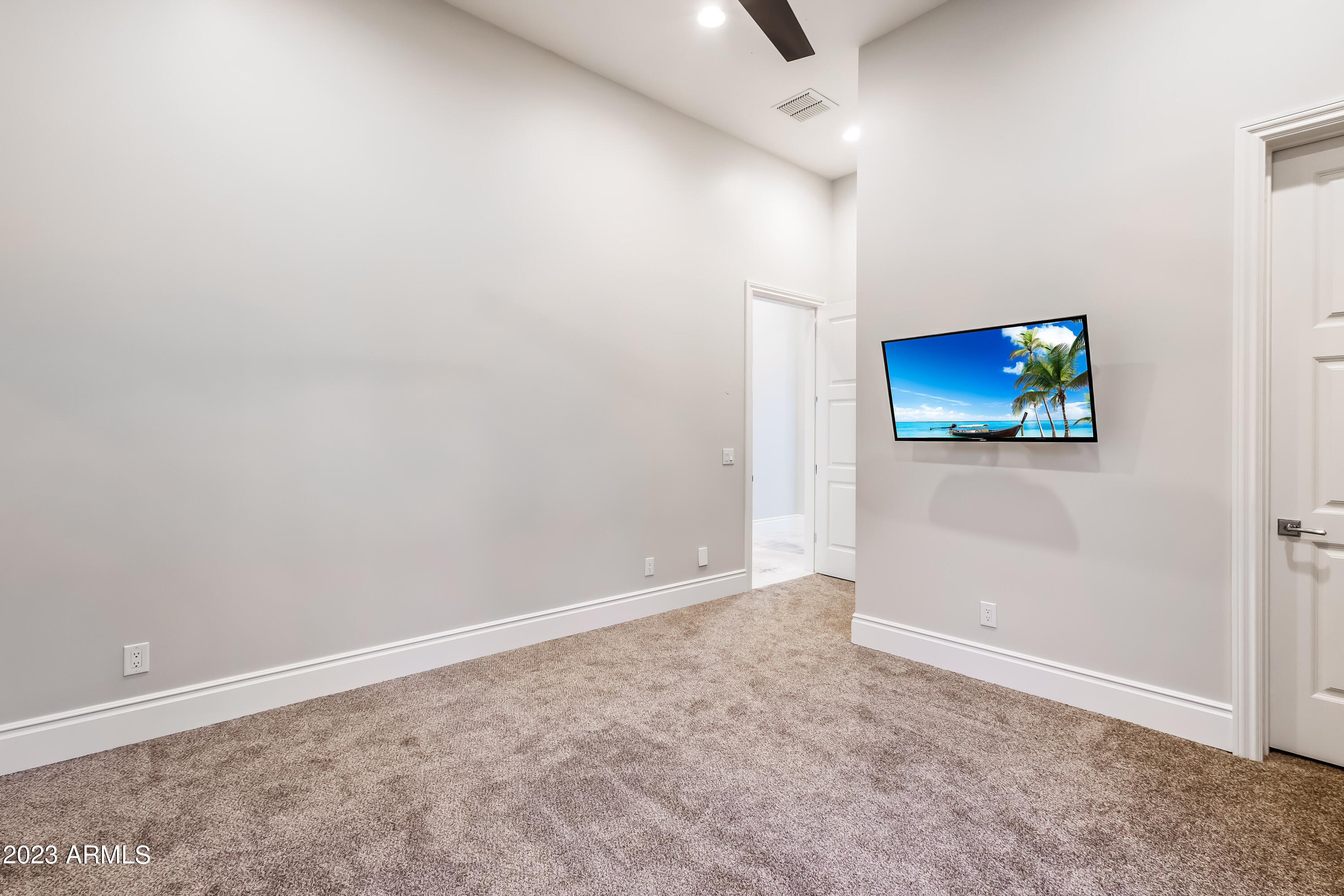 GROSSE POINTE HIGHLANDS - Residential