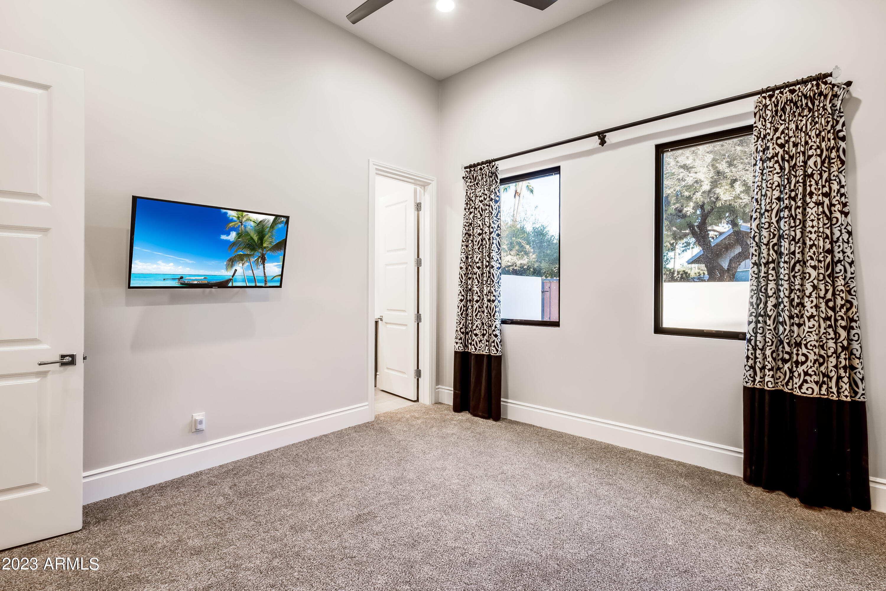 GROSSE POINTE HIGHLANDS - Residential