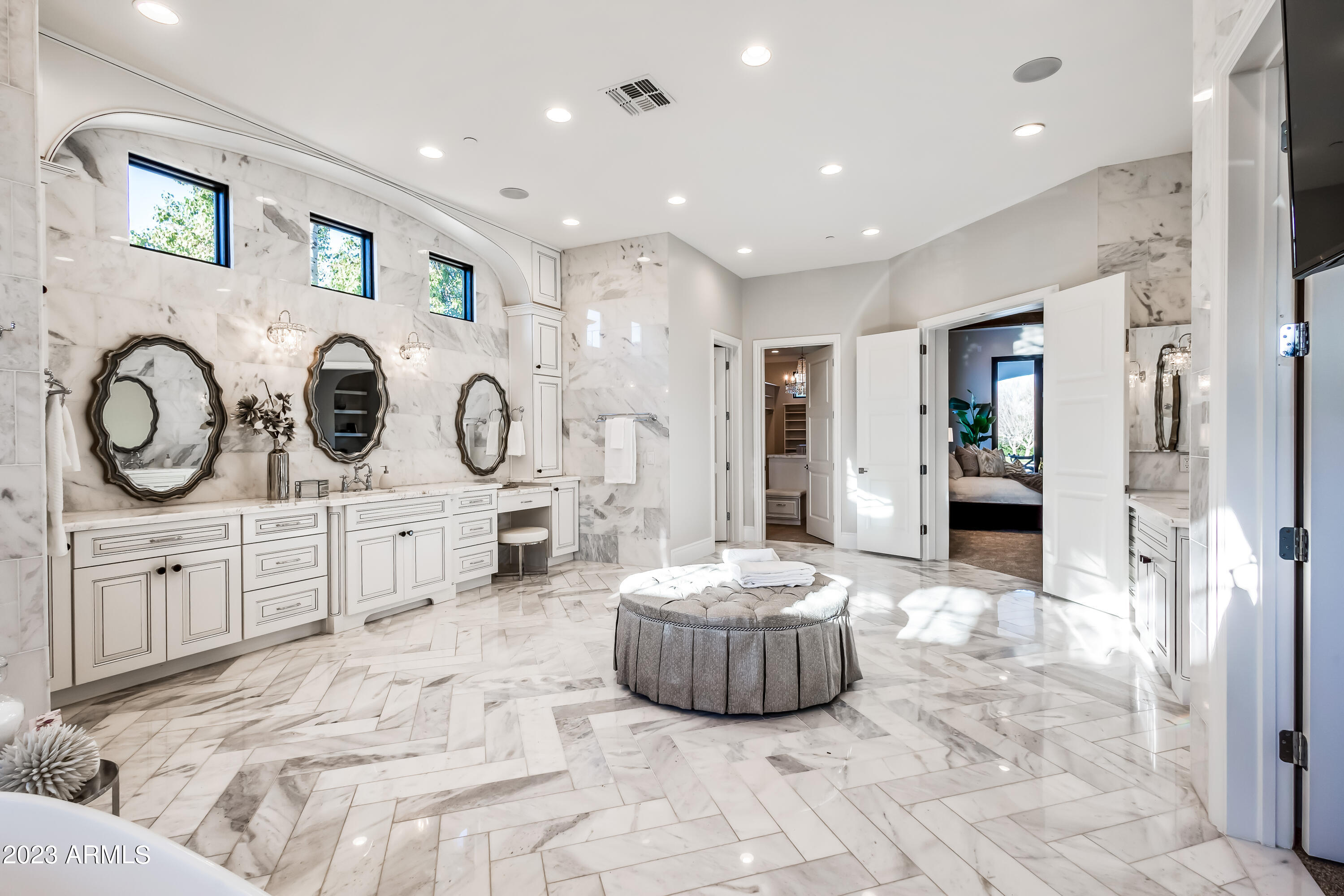 GROSSE POINTE HIGHLANDS - Residential