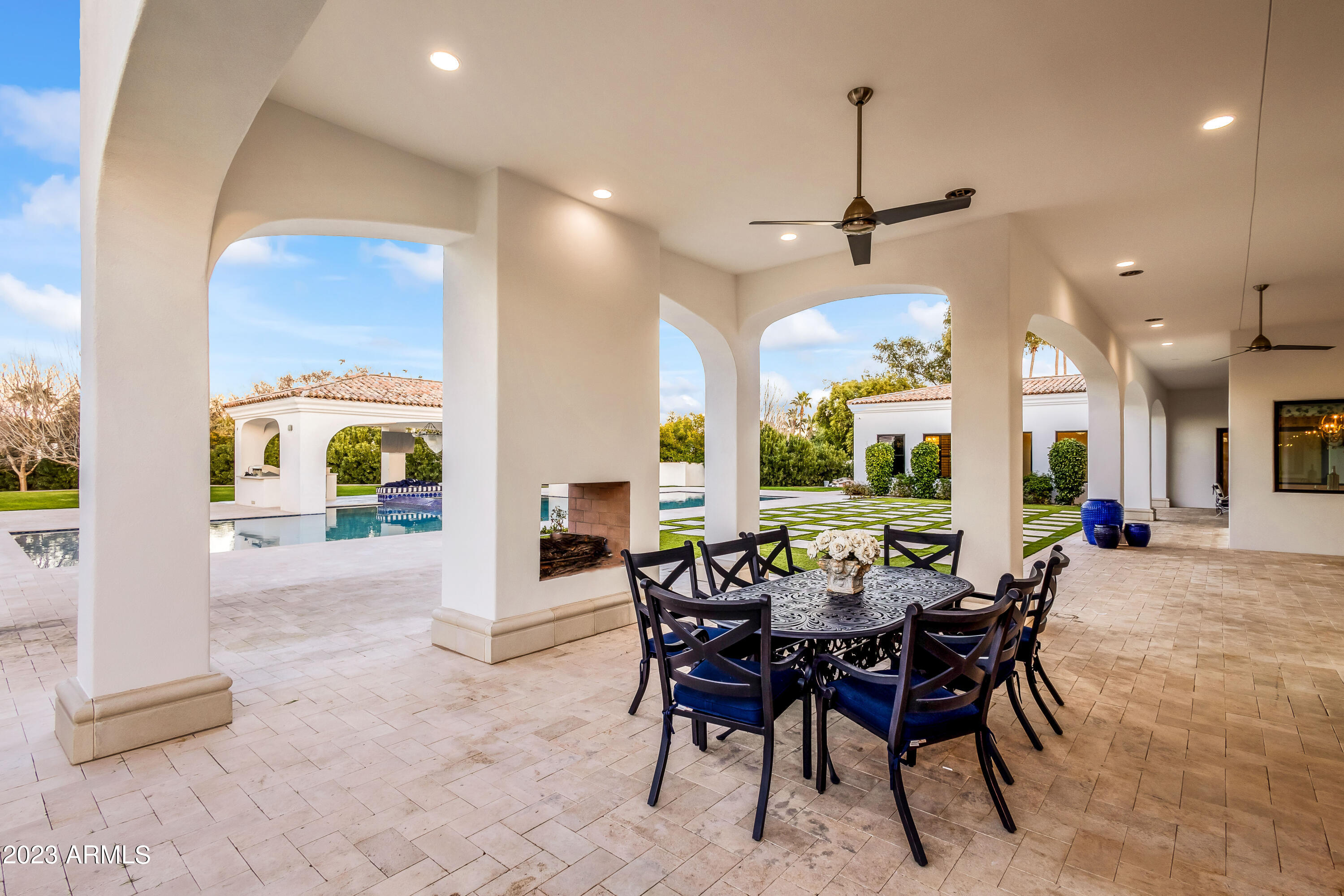 GROSSE POINTE HIGHLANDS - Residential