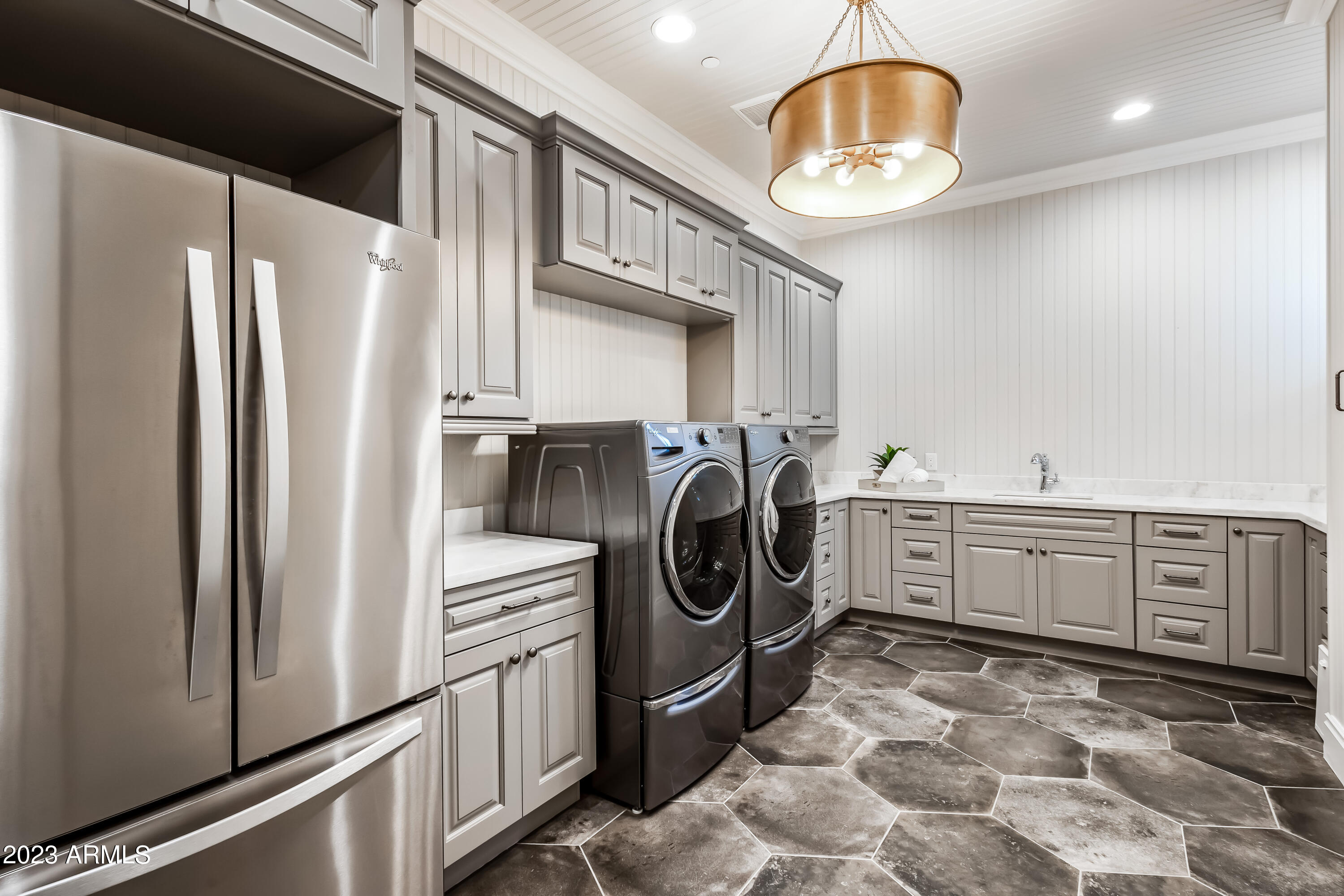 GROSSE POINTE HIGHLANDS - Residential