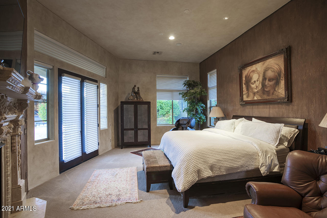 SAGUARO ESTATES - Residential