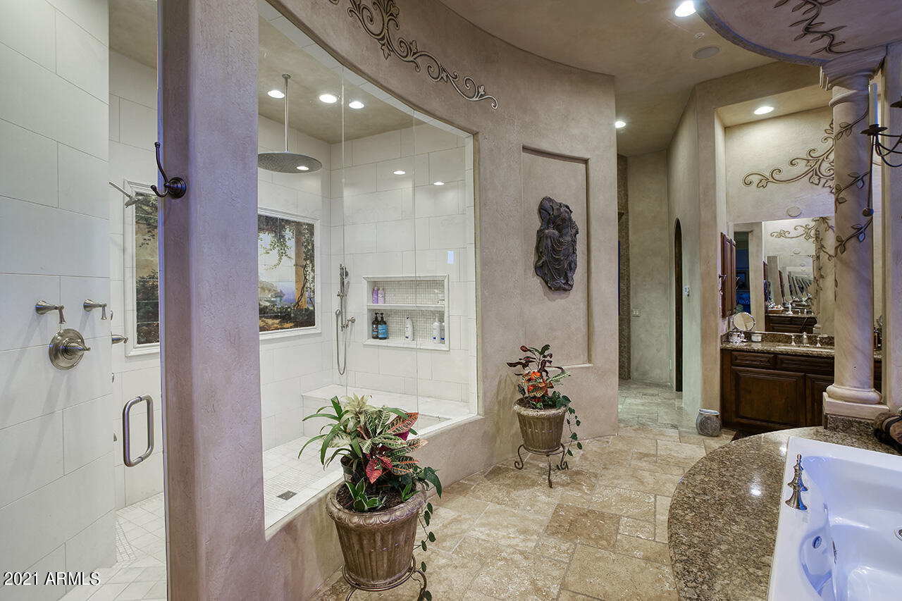 SAGUARO ESTATES - Residential