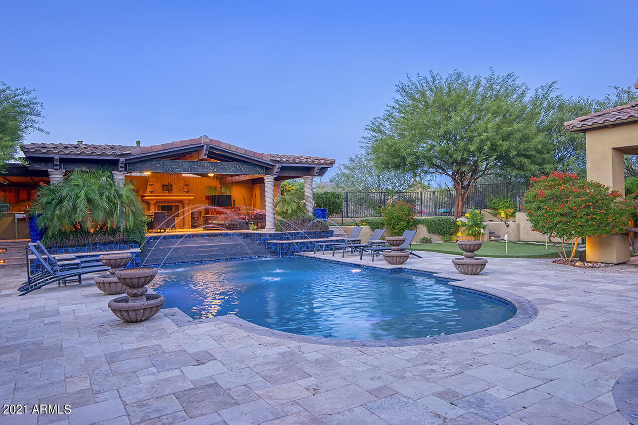 SAGUARO ESTATES - Residential
