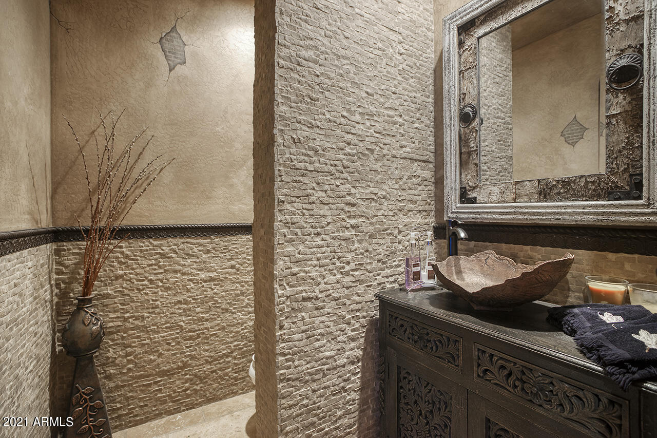 SAGUARO ESTATES - Residential