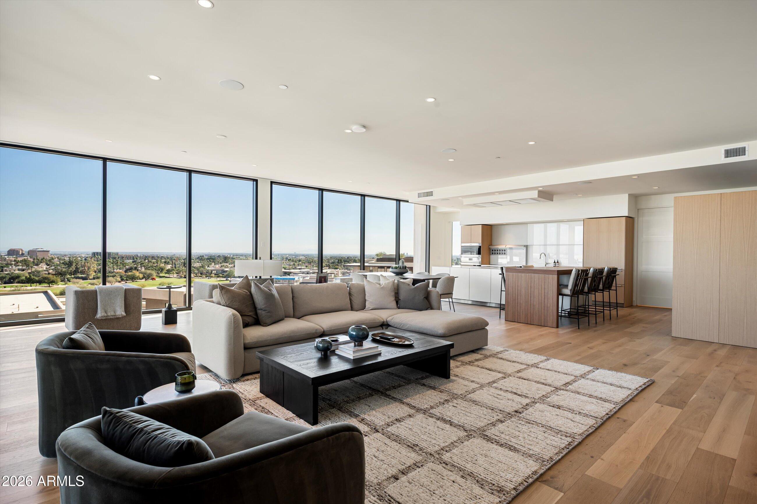 ASCENT AT THE PHOENICIAN - Residential