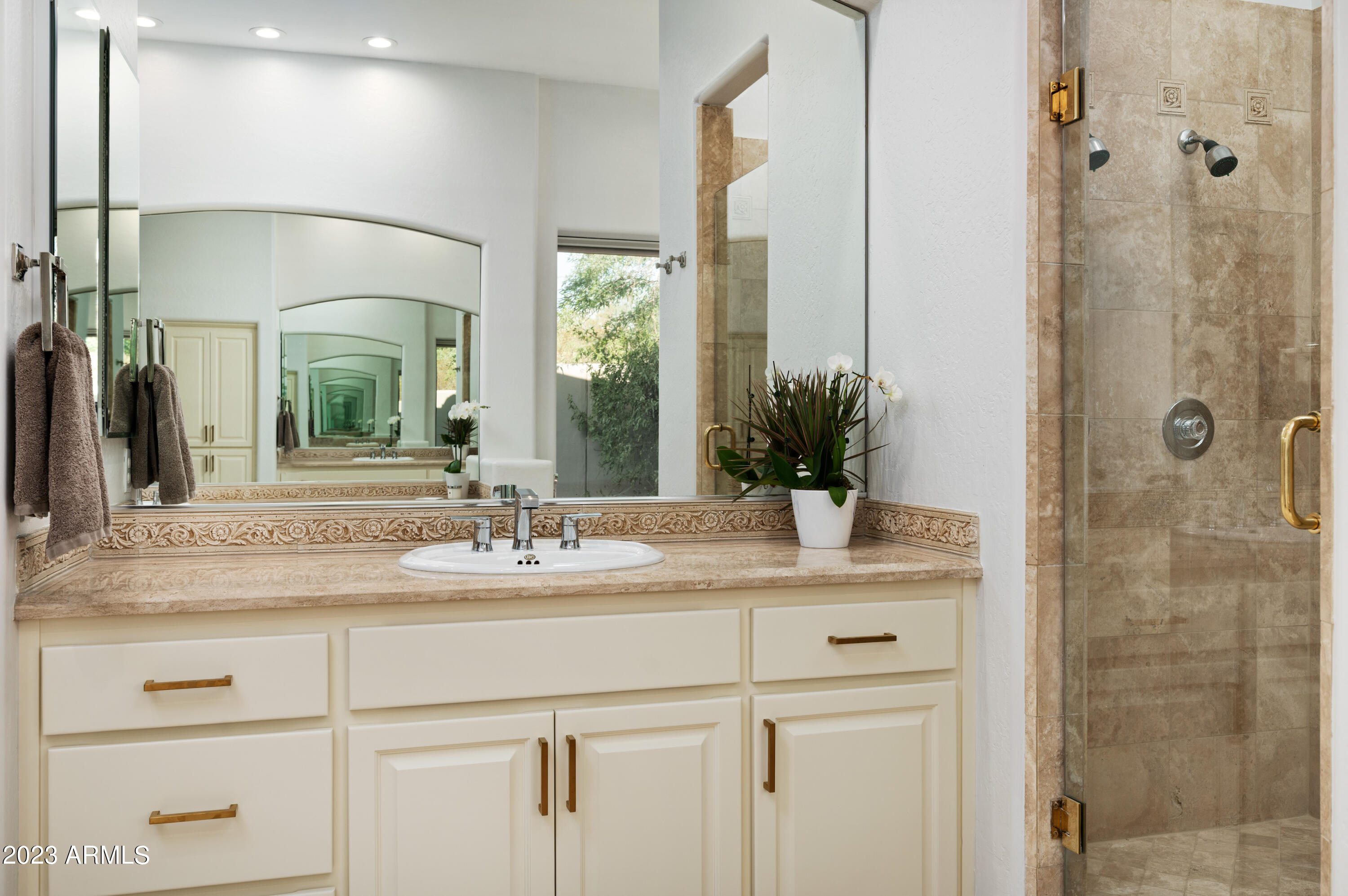 DC RANCH - Residential