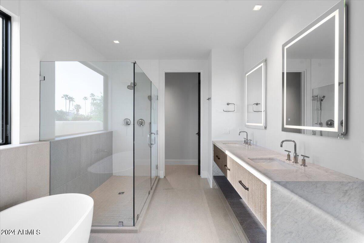 Ascent at the Phoenician Golf Villas - Residential