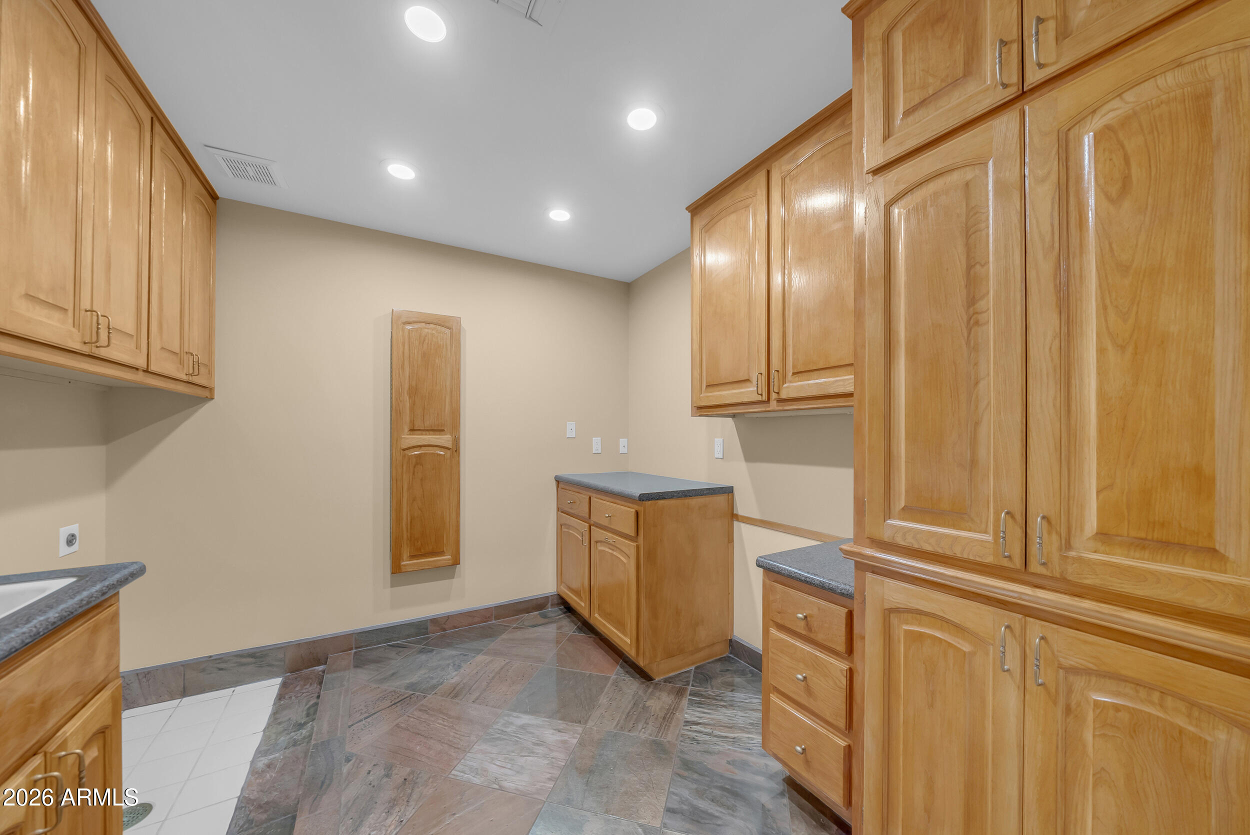 WARNER ESTATES - Residential