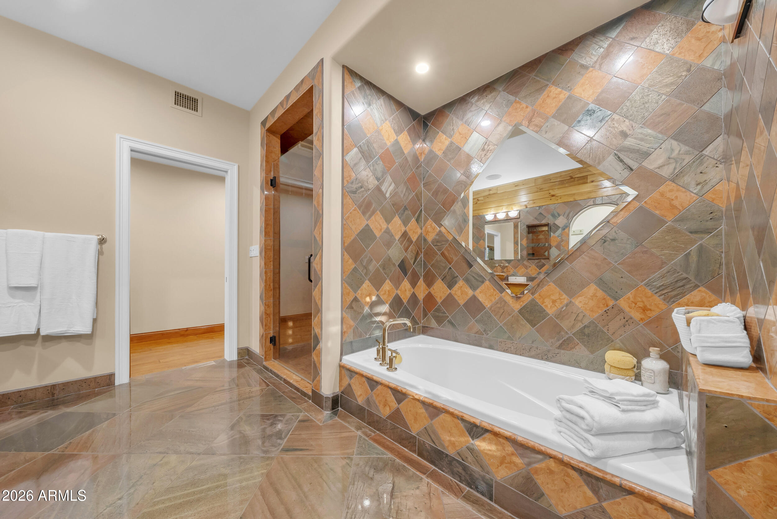 WARNER ESTATES - Residential