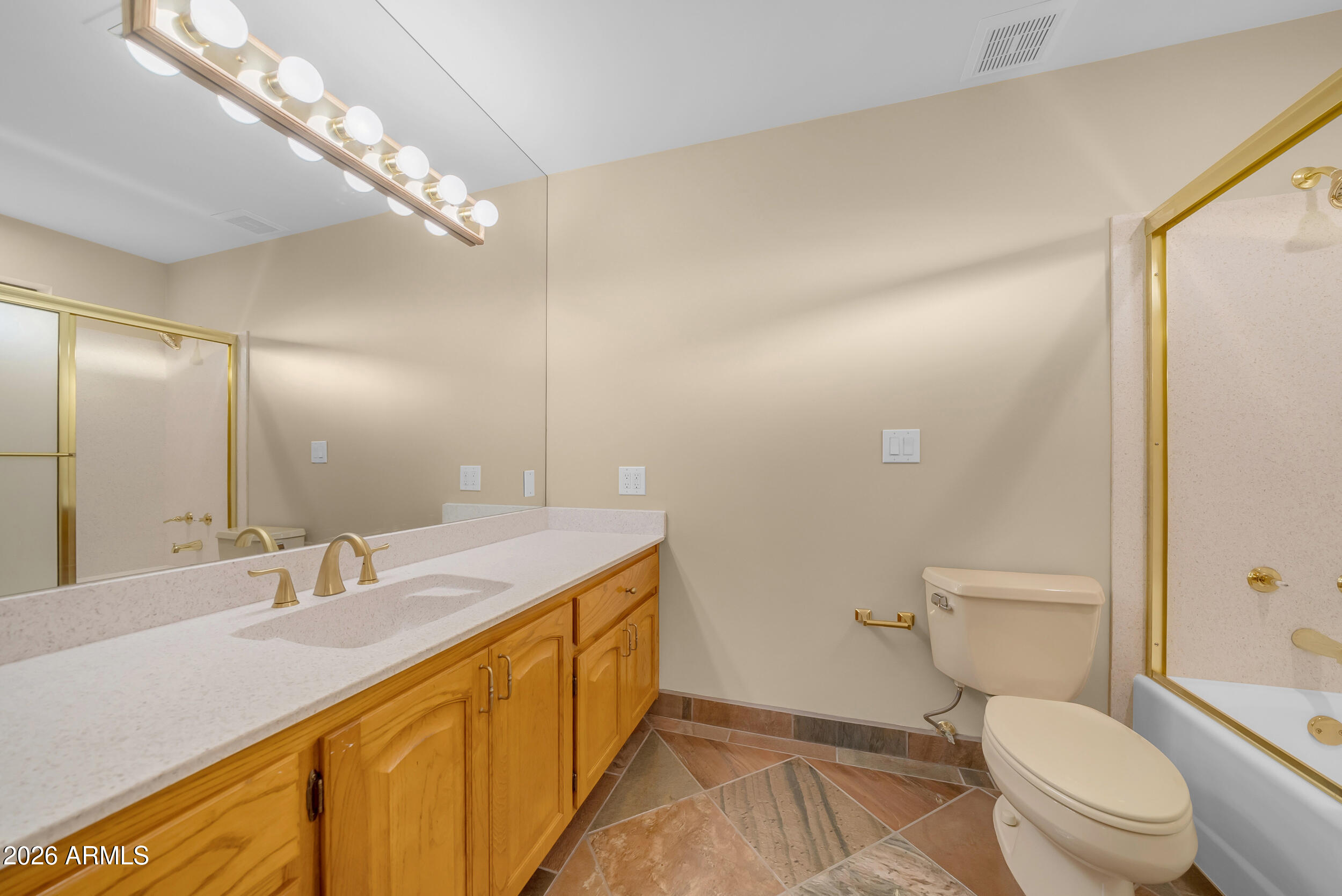 WARNER ESTATES - Residential