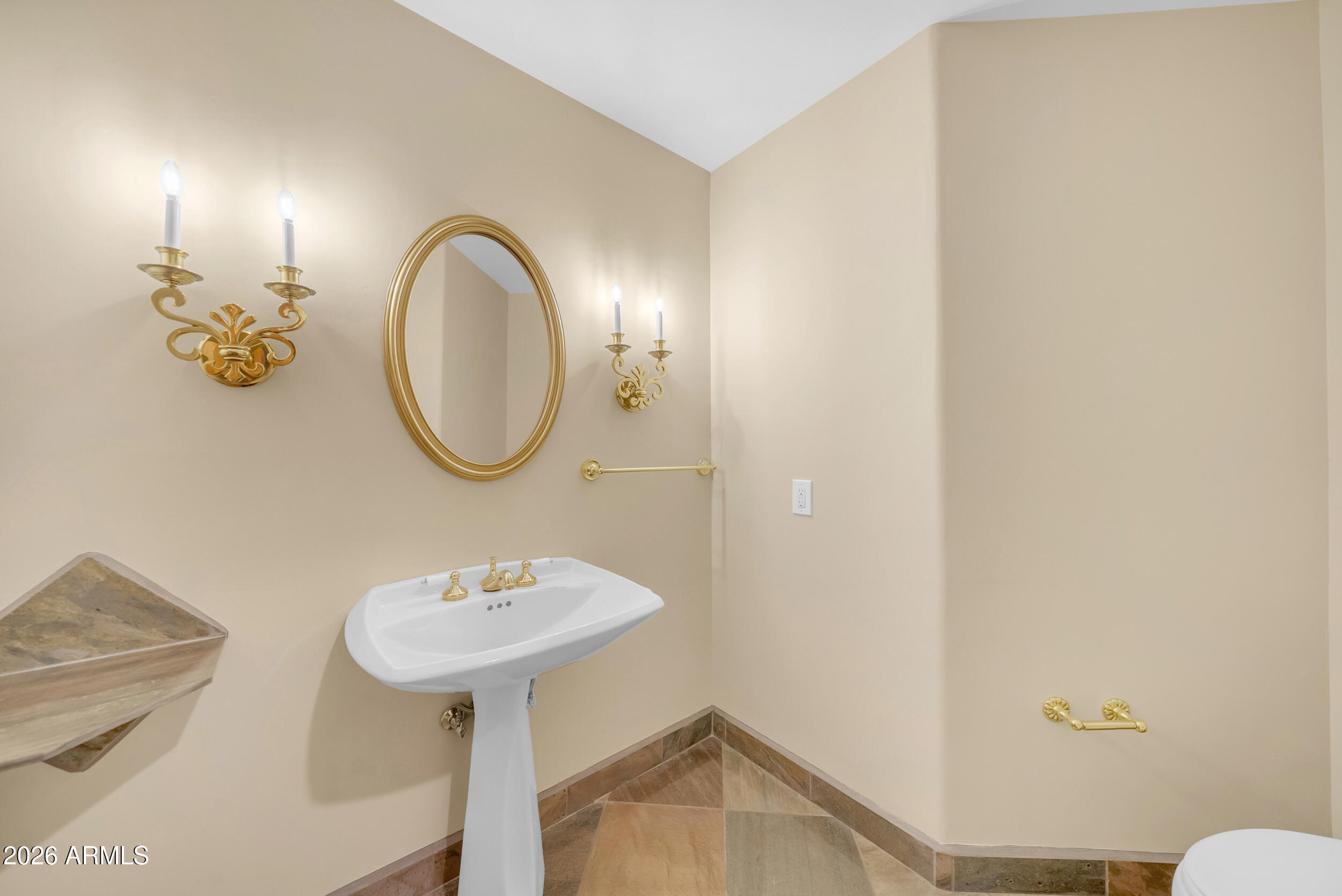 WARNER ESTATES - Residential