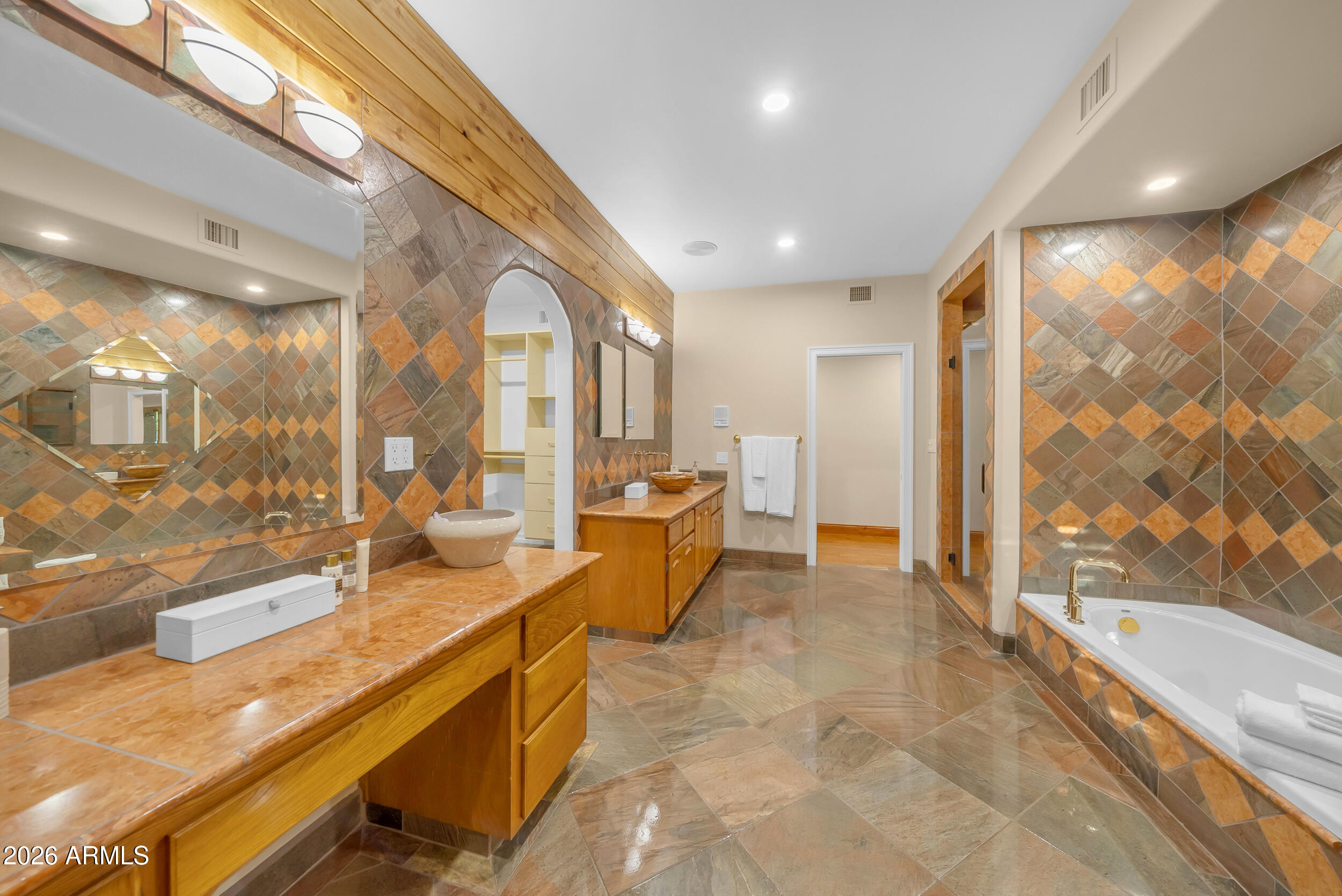 WARNER ESTATES - Residential