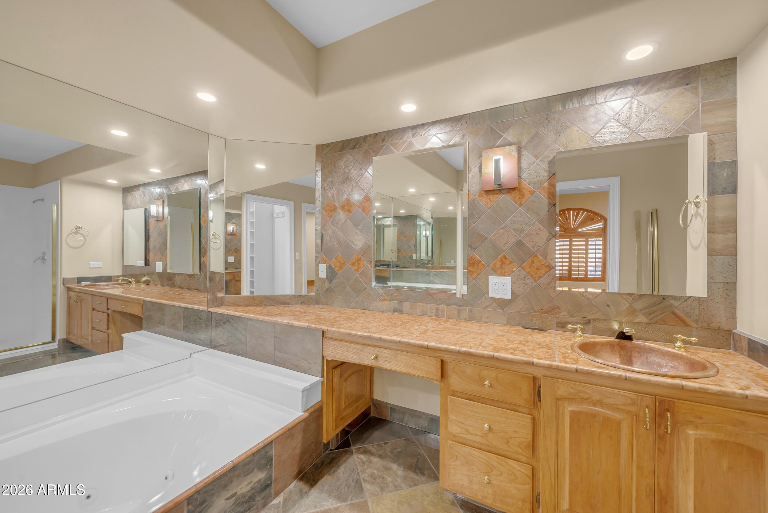WARNER ESTATES - Residential
