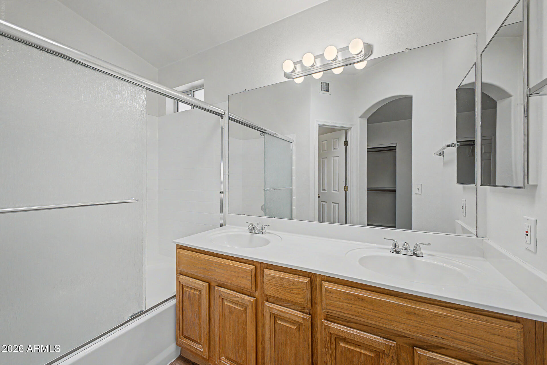 SOMNER PLACE UNIT 1 - Residential