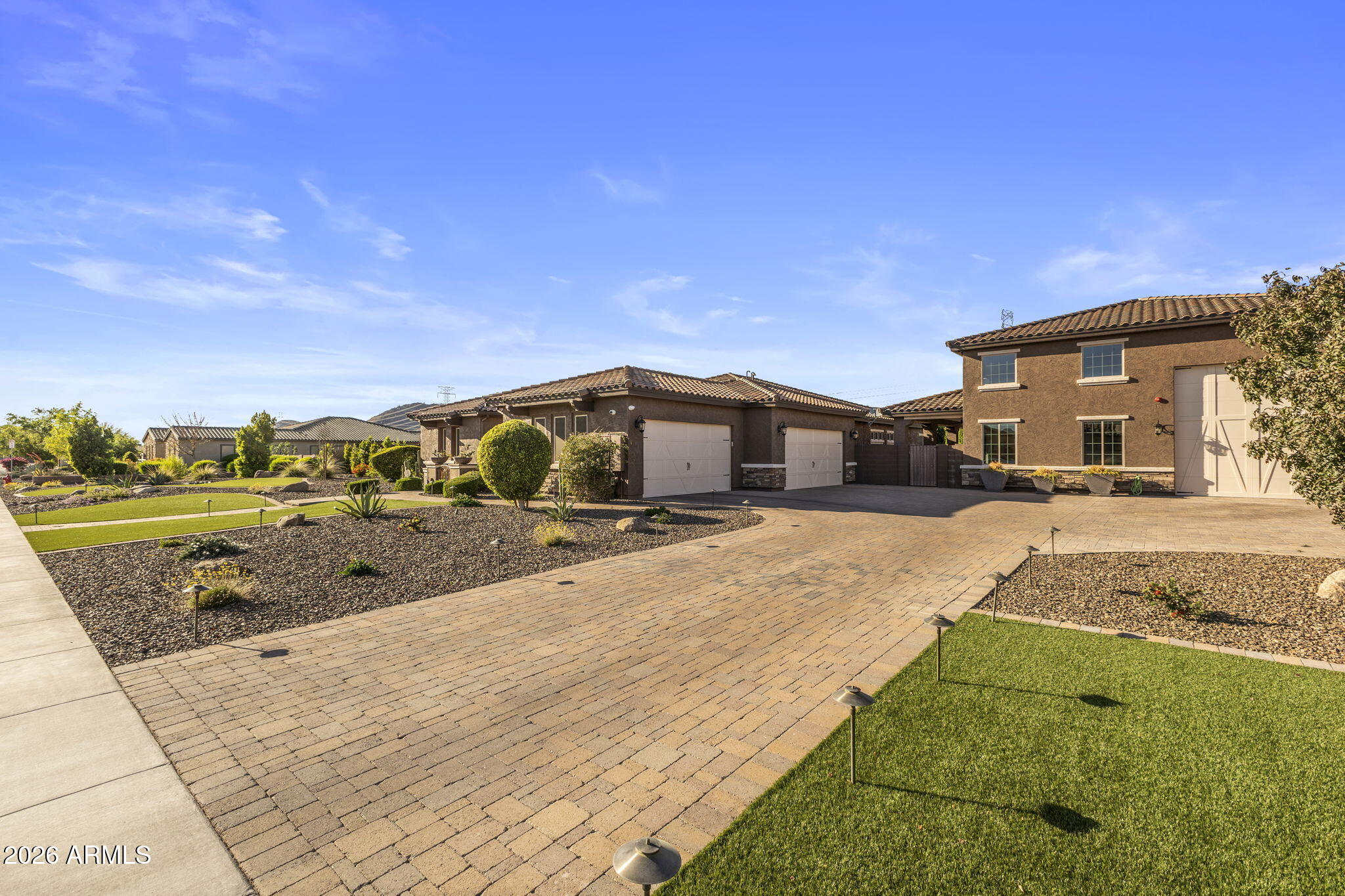CABALLOS DEL RIO - Residential