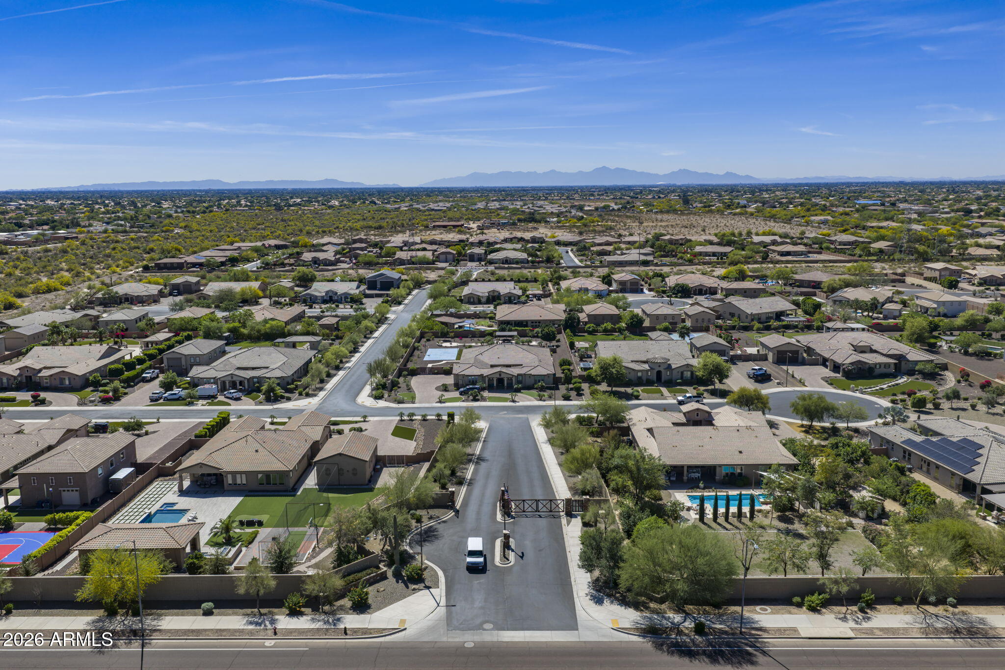 CABALLOS DEL RIO - Residential