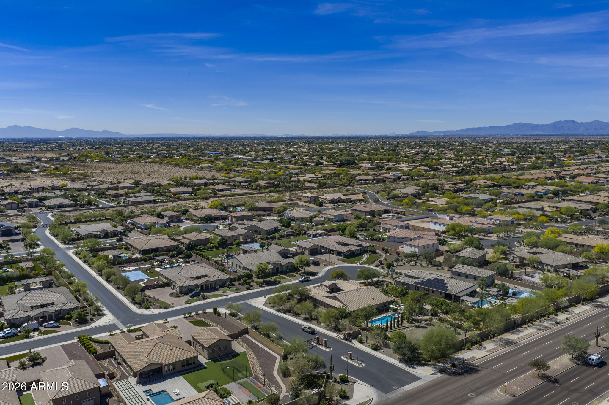 CABALLOS DEL RIO - Residential