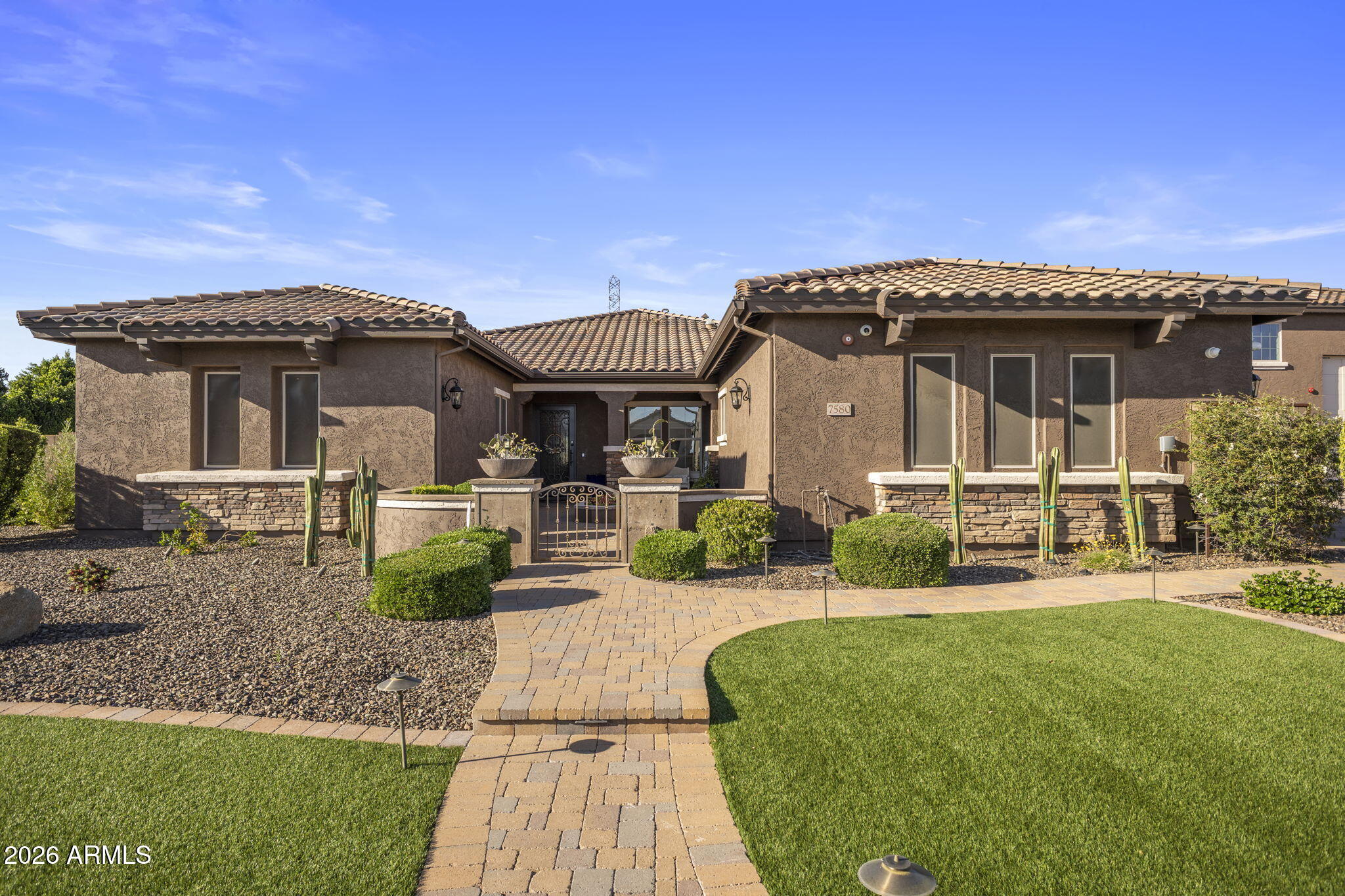 CABALLOS DEL RIO - Residential