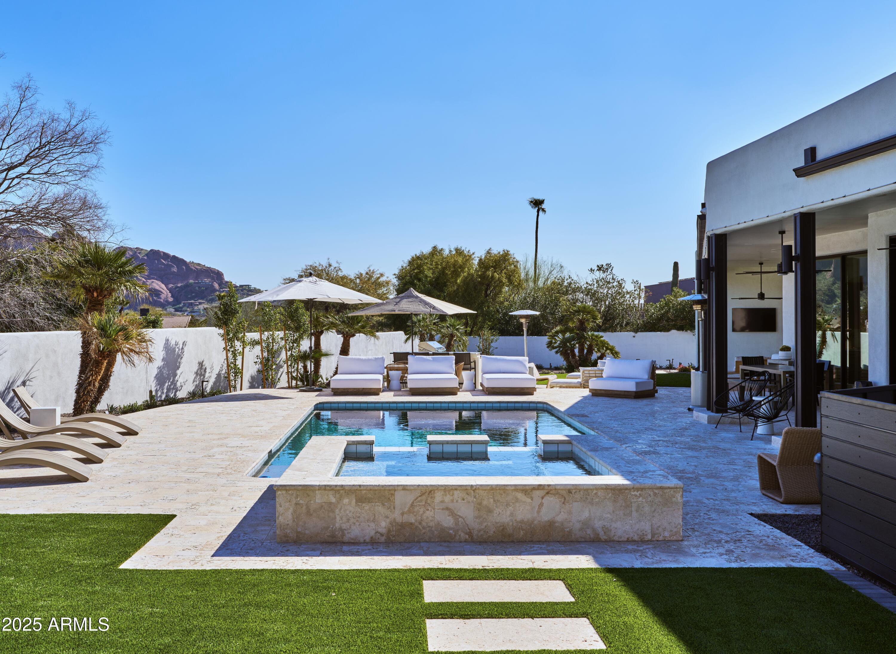 PARADISE HIGHLANDS ESTATES - Residential