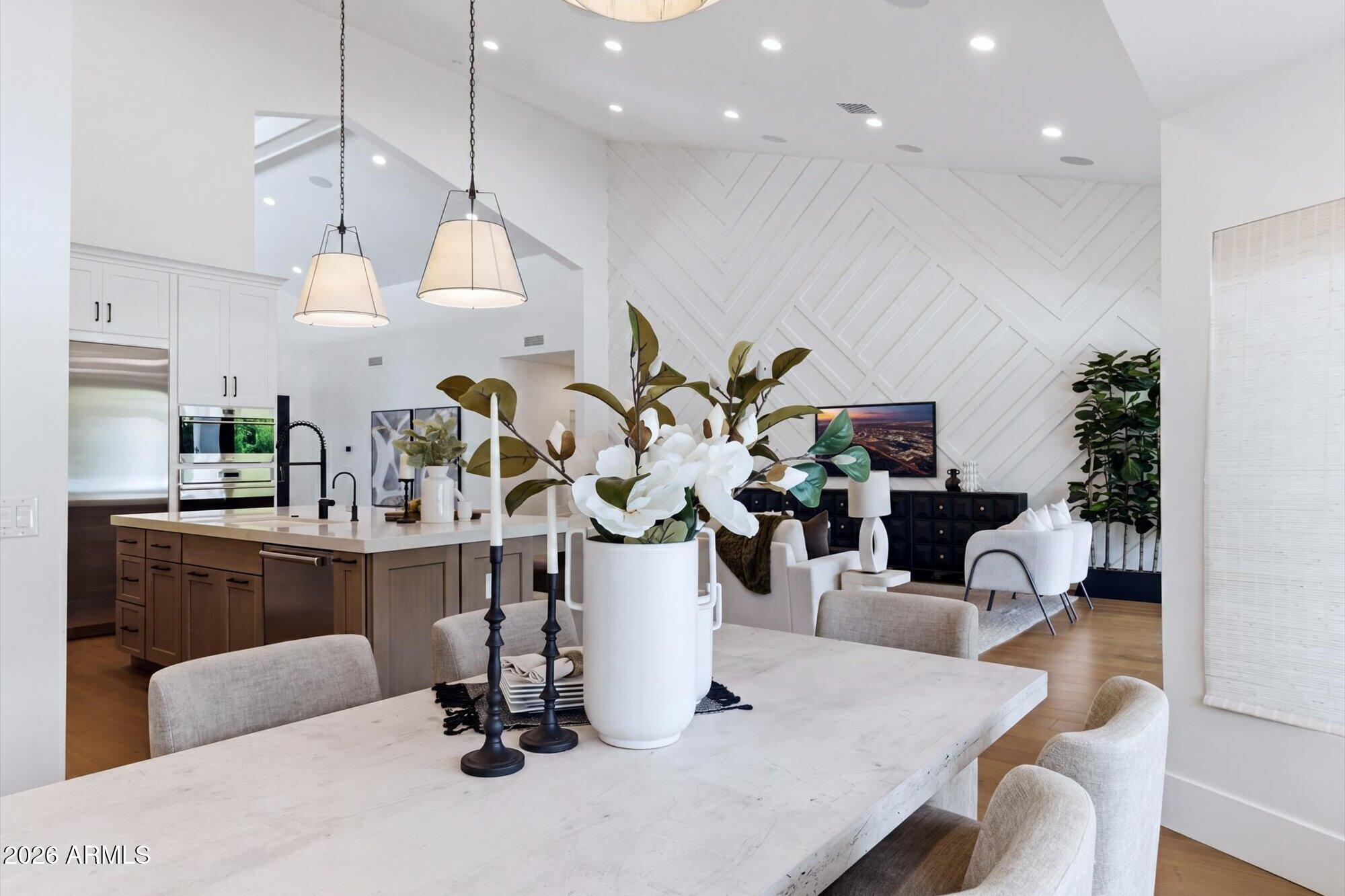 DEL PRADO - Residential