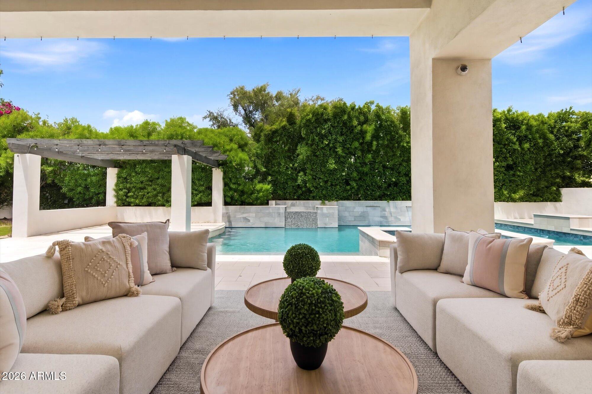 DEL PRADO - Residential