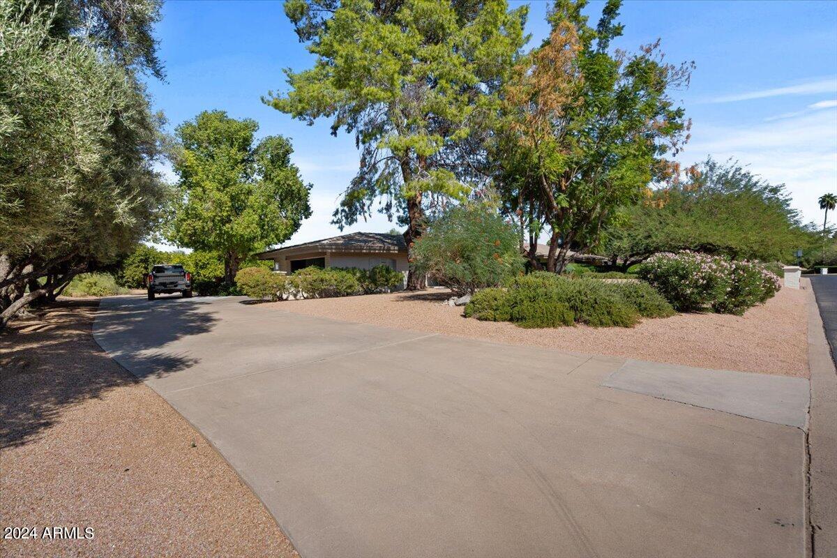 CAMELBACK COUNTRY CLUB ESTATES - Residential