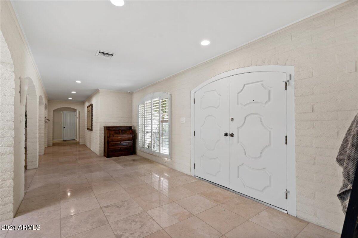 CAMELBACK COUNTRY CLUB ESTATES - Residential