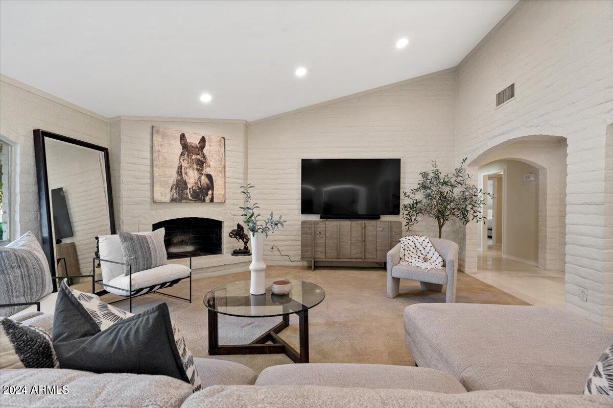 CAMELBACK COUNTRY CLUB ESTATES - Residential