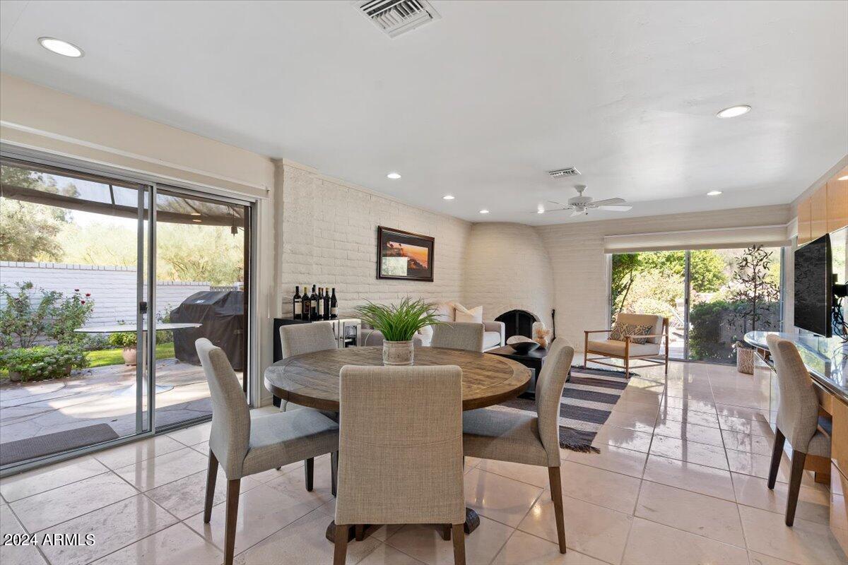 CAMELBACK COUNTRY CLUB ESTATES - Residential