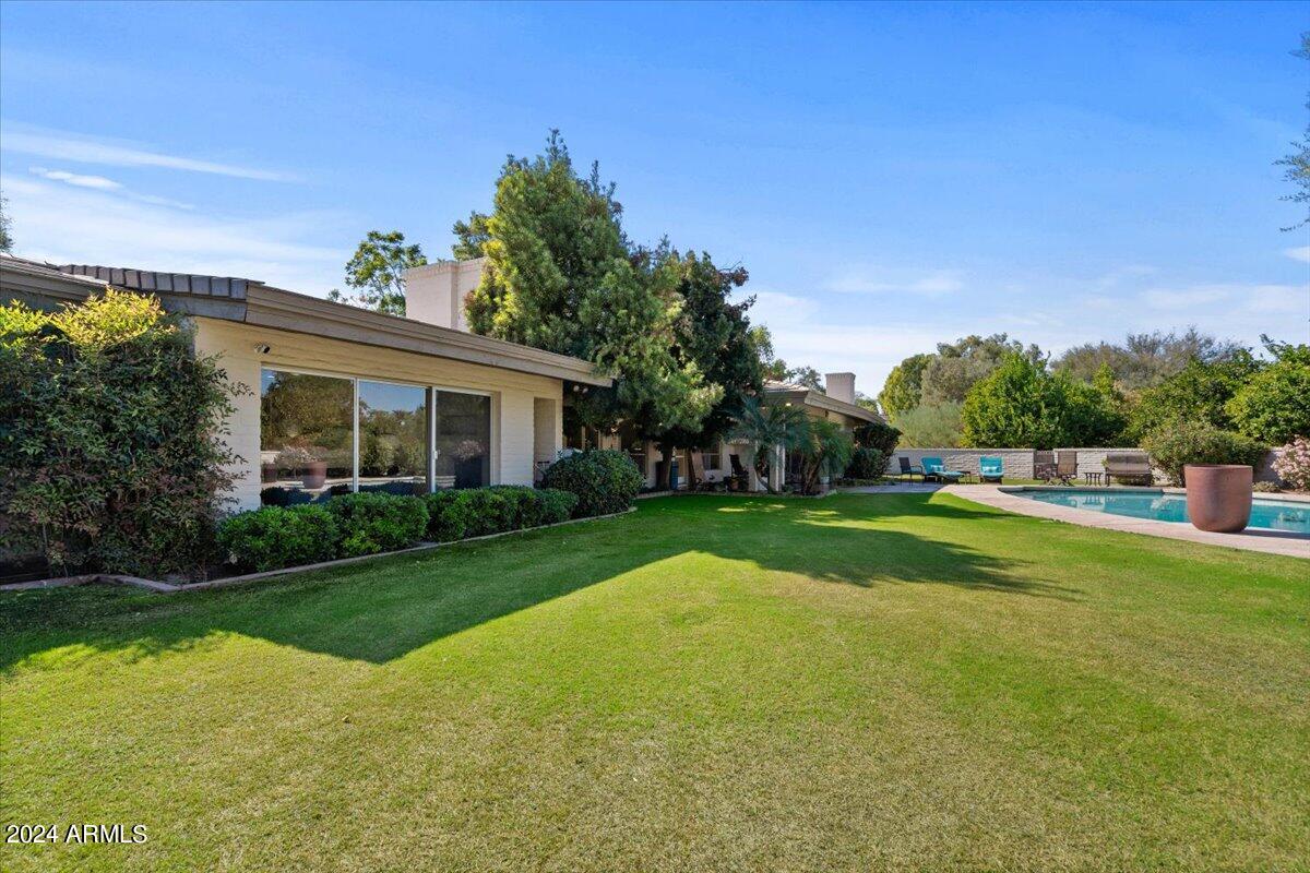 CAMELBACK COUNTRY CLUB ESTATES - Residential