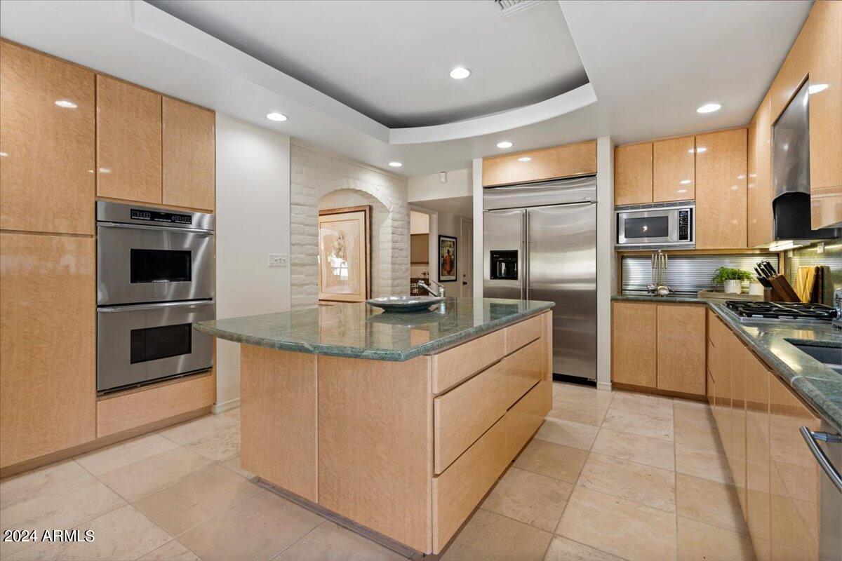 CAMELBACK COUNTRY CLUB ESTATES - Residential