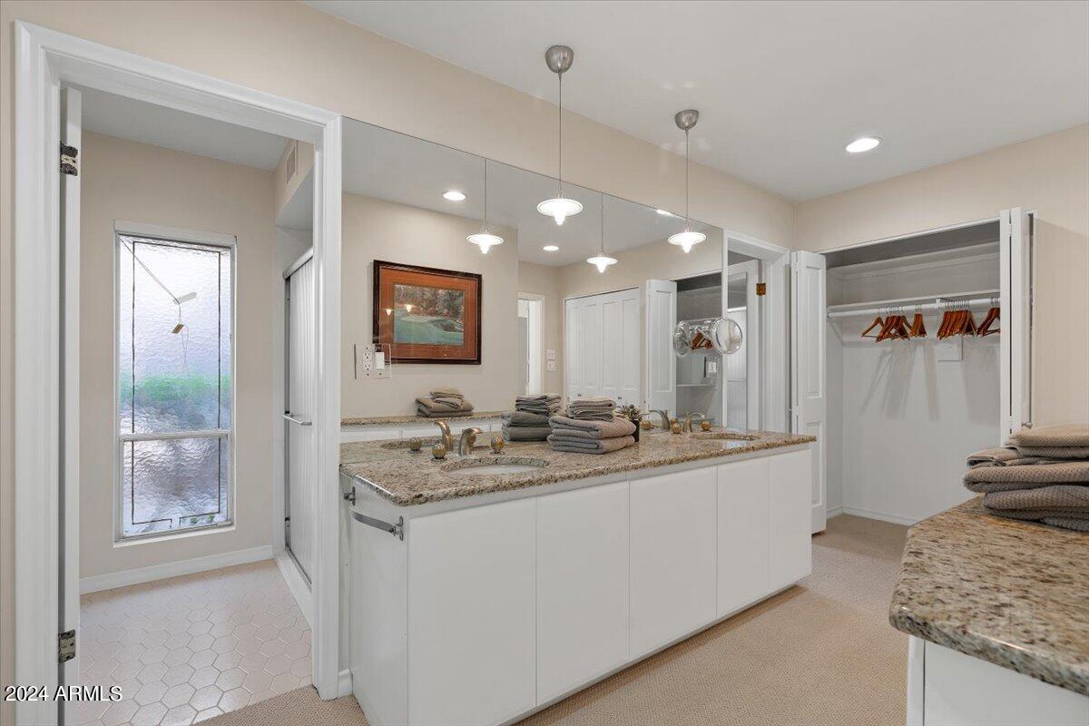 CAMELBACK COUNTRY CLUB ESTATES - Residential