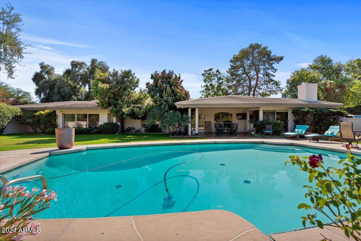 CAMELBACK COUNTRY CLUB ESTATES - Residential