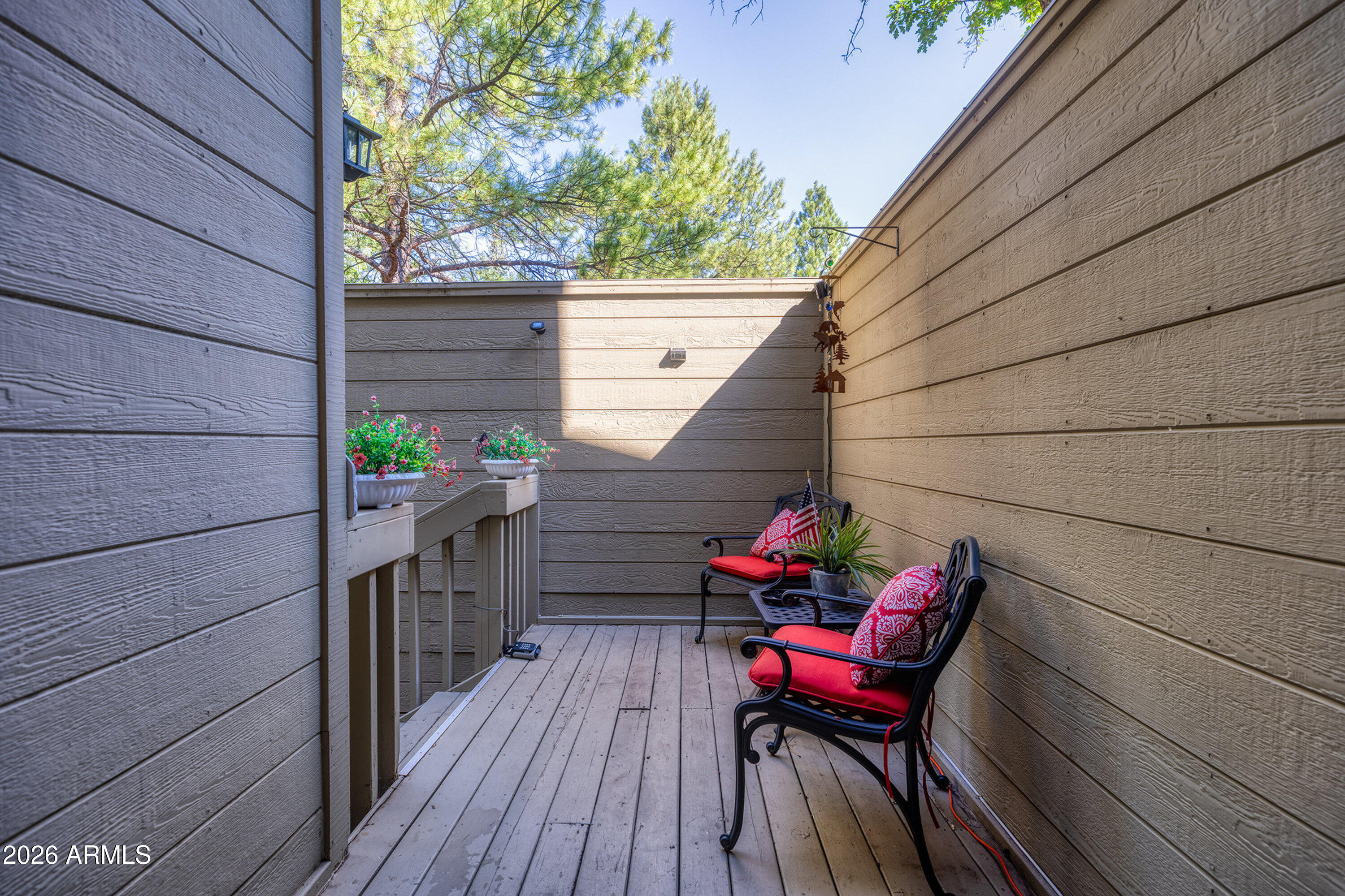 QUALITY HILL - Residential