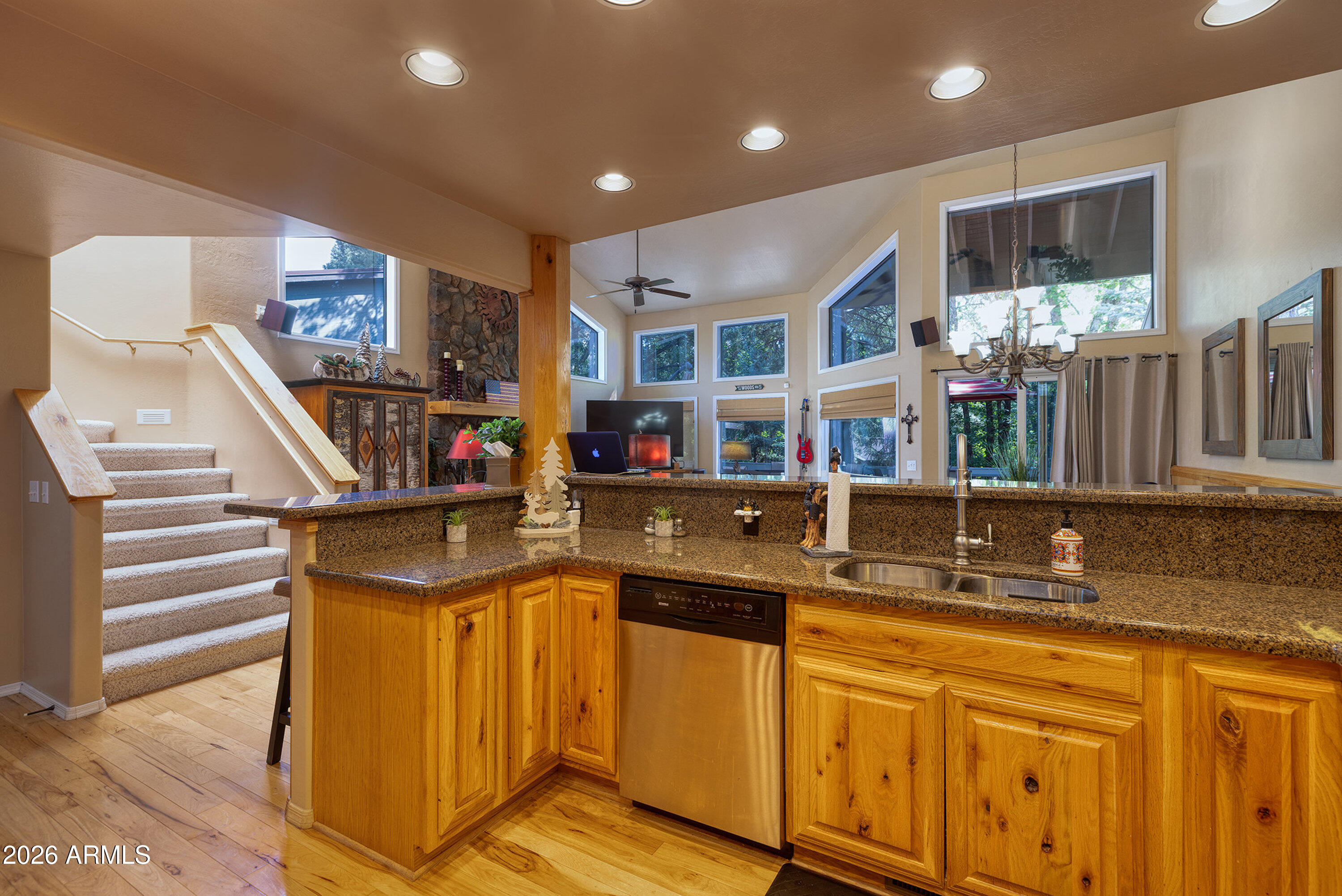 QUALITY HILL - Residential